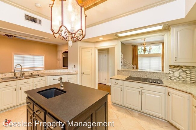 Building Photo - 4 br, 3.5 bath House - 11240 Magnolia Glen
