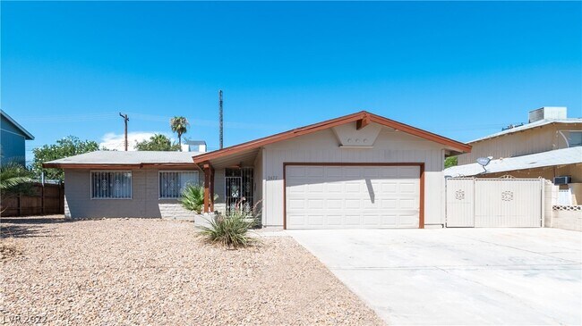 Foto del edificio - 2472 Palma Vista Ave