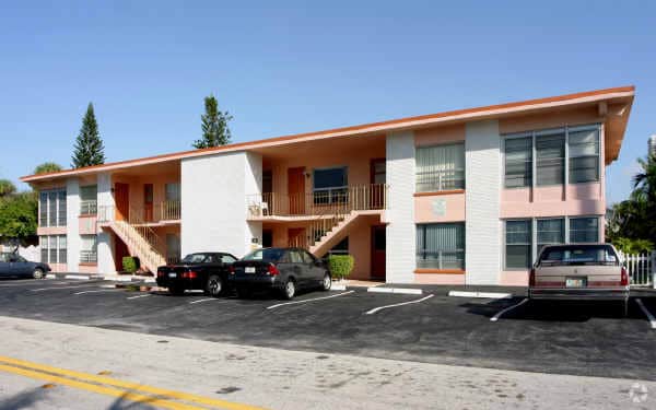 Building Photo - 513 S Ocean Blvd