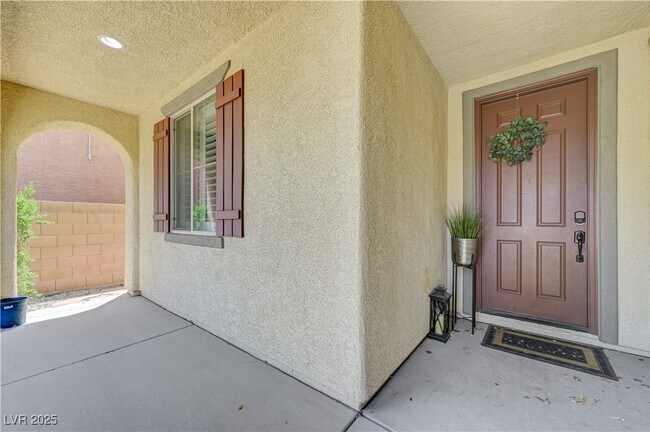 Building Photo - 2977 Queen Lake Ct