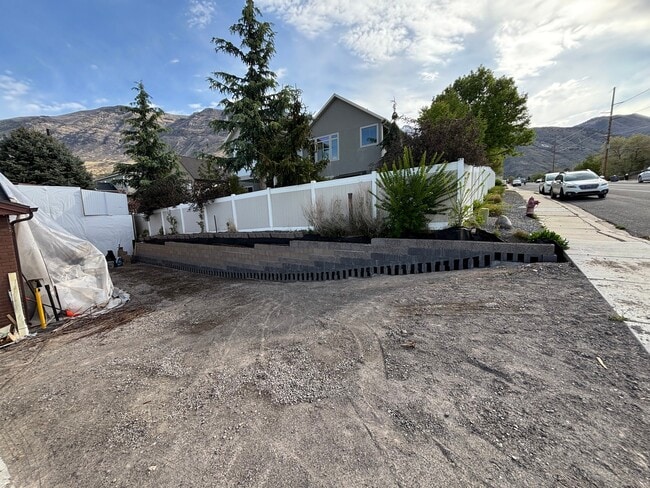 Building Photo - 555 E 1100 N
