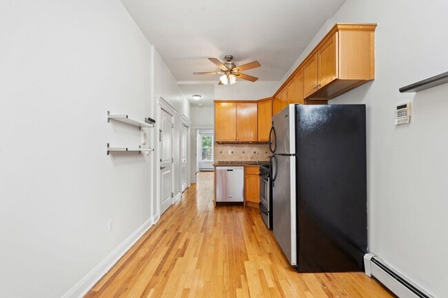 Building Photo - 349 7th St