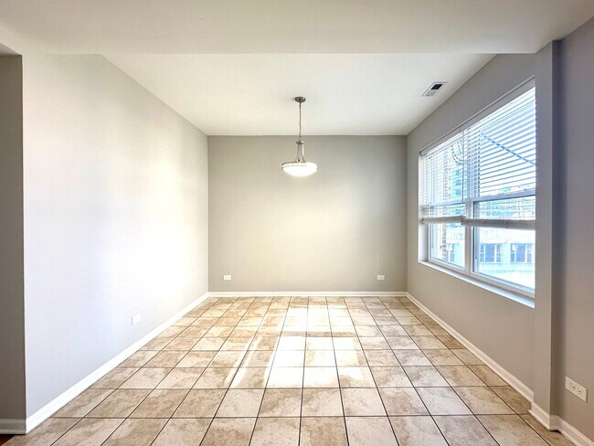 Foto del edificio - 5439 N Broadway