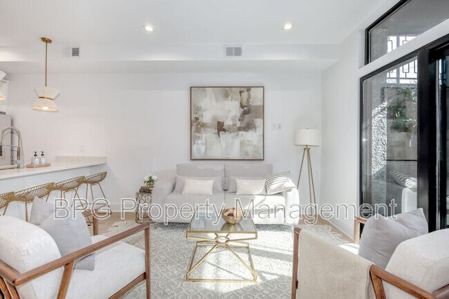 Foto del edificio - 3921 W St NW