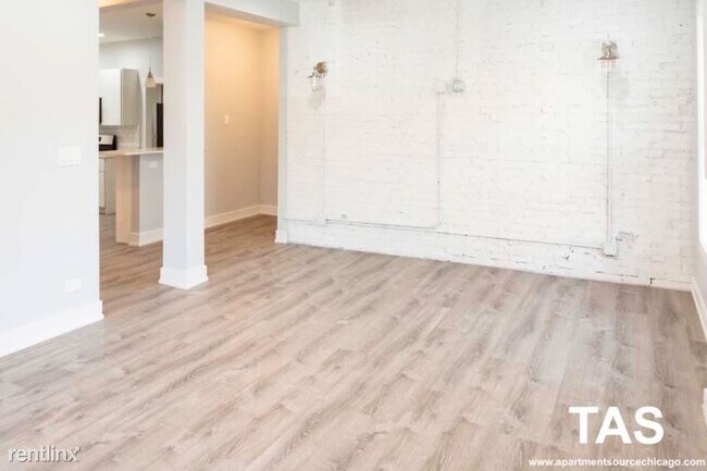 Foto del edificio - 2 br, 2 bath Apartment - 6045 N Winthrop Ave