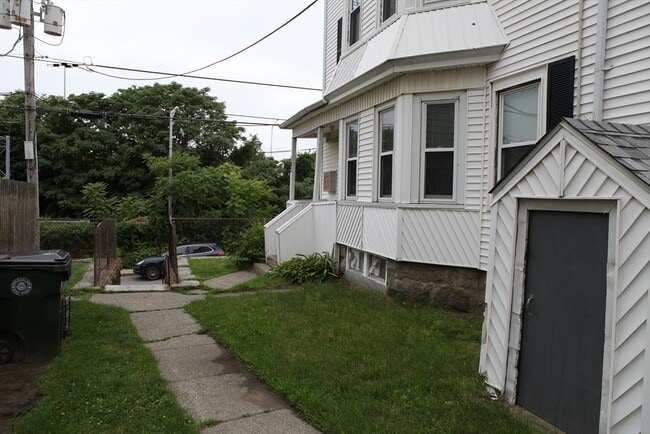 Foto del edificio - 183 Lindsey St