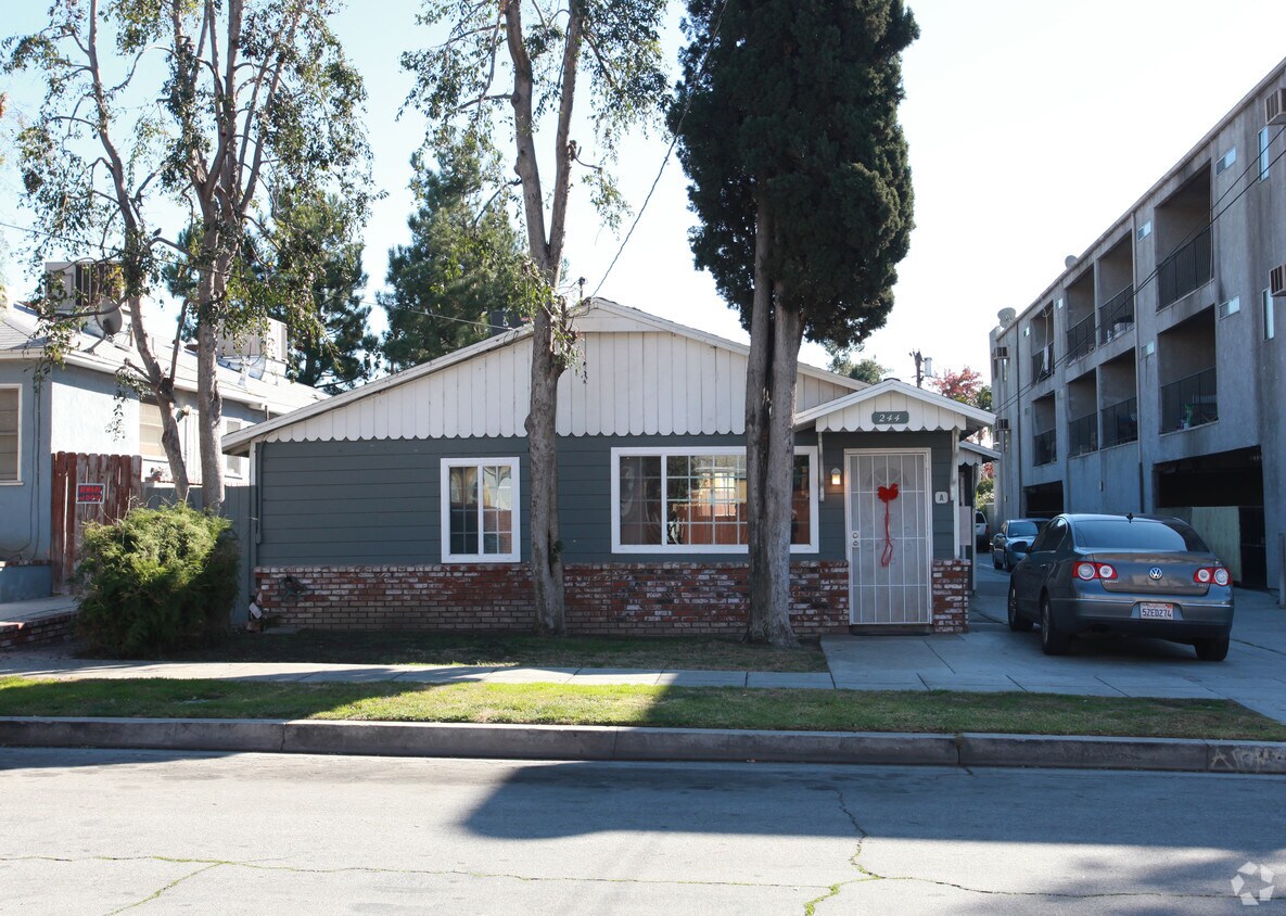 Foto del edificio - 244 W Elm Ave