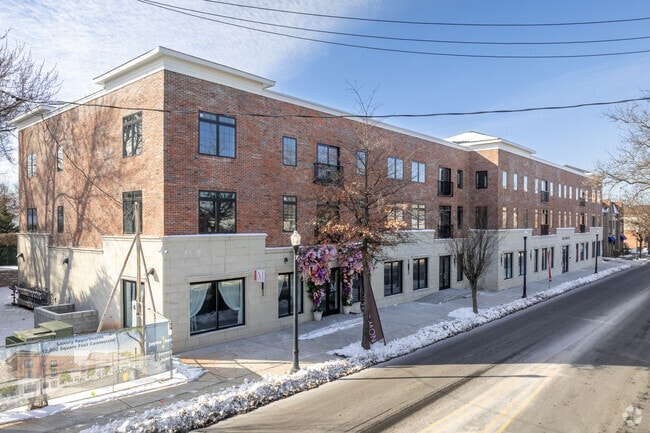 Building Photo - Central Park