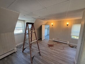 Building Photo - 304 Malden St