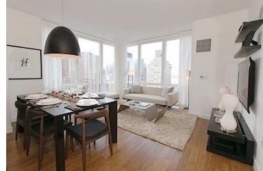 Building Photo - 260 W 54th St