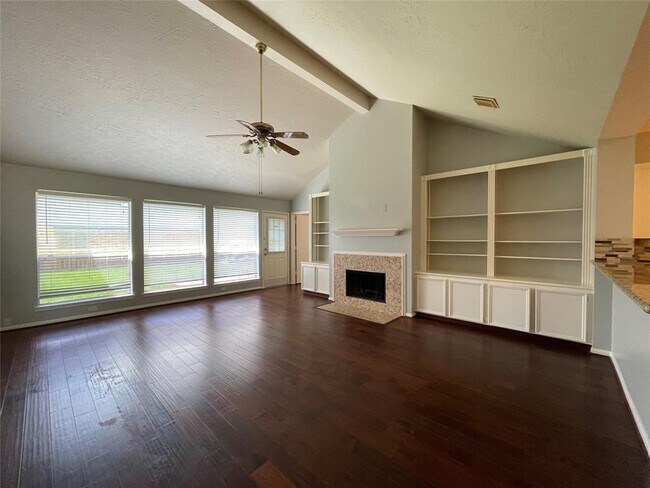 Foto del edificio - 14115 Berrington Dr