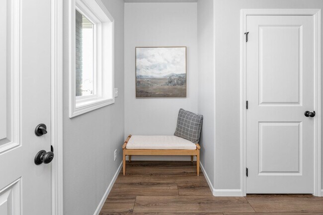 Foto del edificio - 4-bedroom, 3-bathroom South Fargo Single-Family Home w/ 2 Stall Garage