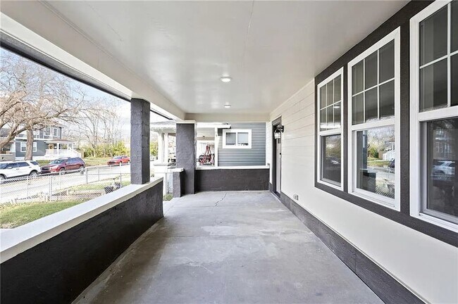 Foto del edificio - 3121 N Park Ave