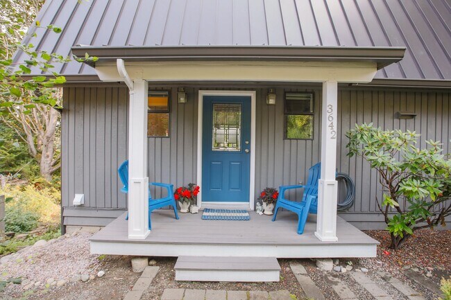 Foto del edificio - Gorgeous Custom Home!  Pet friendly and La...