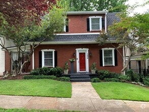 Building Photo - 1056 High Point Dr NE