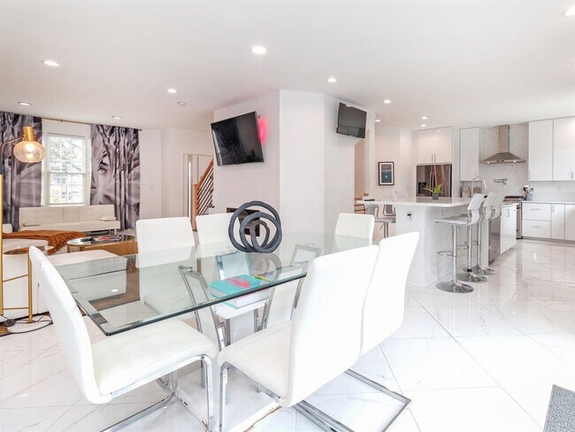 Foto del edificio - 223 Atherton St