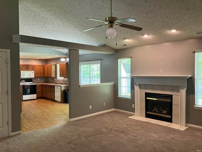 Building Photo - 8120 Cedar Point Dr