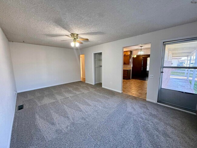 Foto del edificio - 4131 Moffett Ave