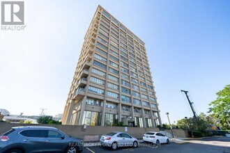 Building Photo - 797 Don Mills Rd.