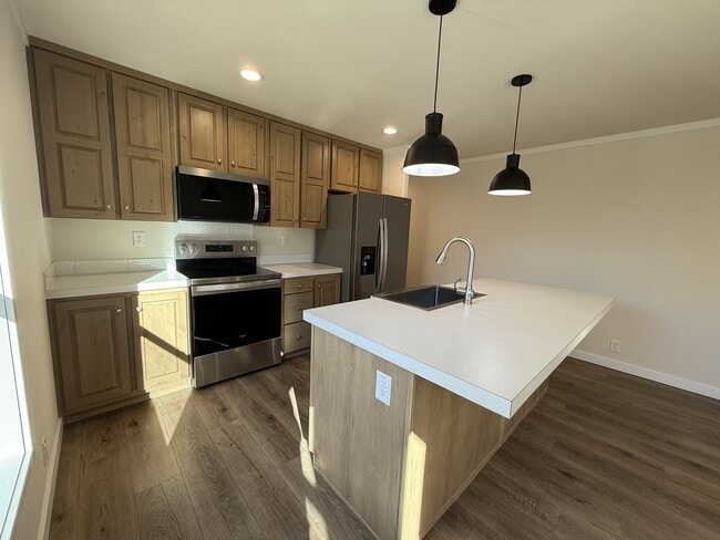 Foto del edificio - 7250 US-89