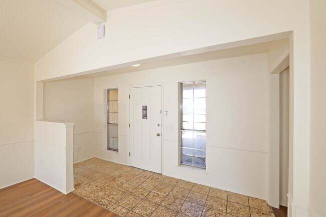 Foto del edificio - 3 bedroom rental in Ridgecrest!