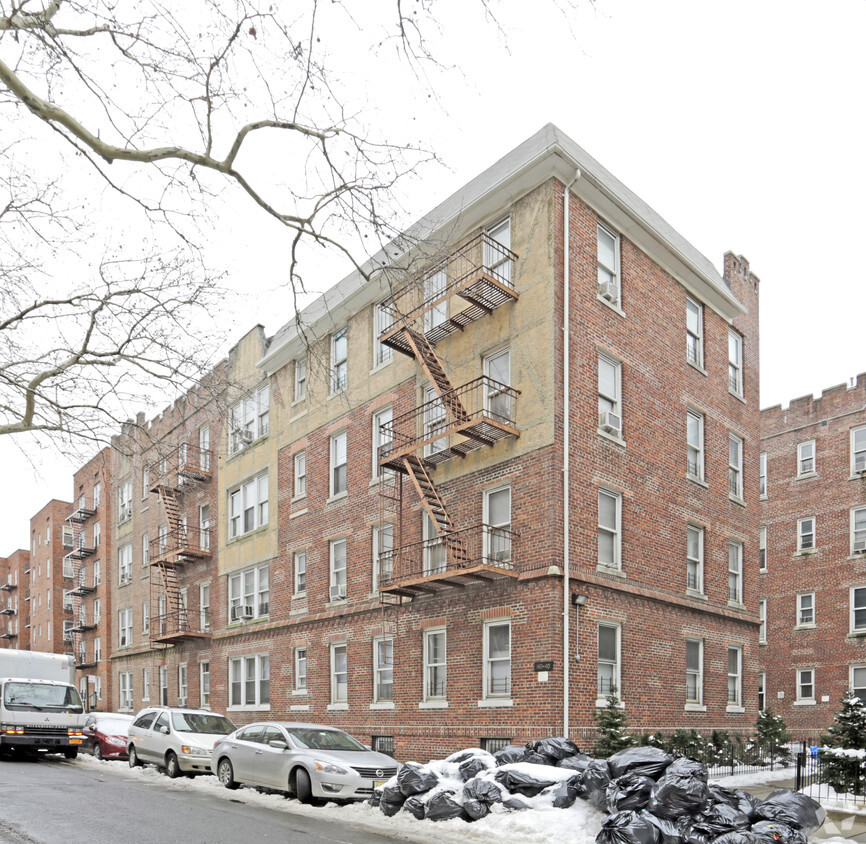 Foto principal - 140-40 Beech Ave