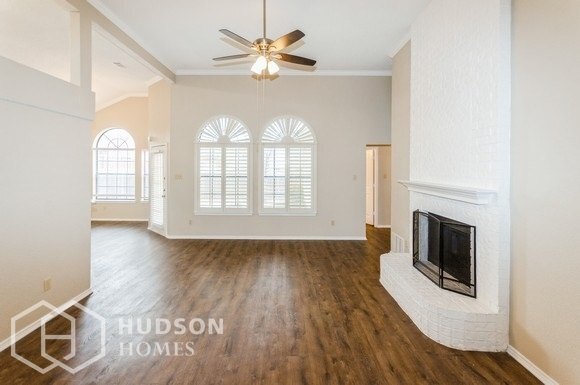 Building Photo - NOW AVAILABLE! 2702 Kingswood Ct, Arlingto...