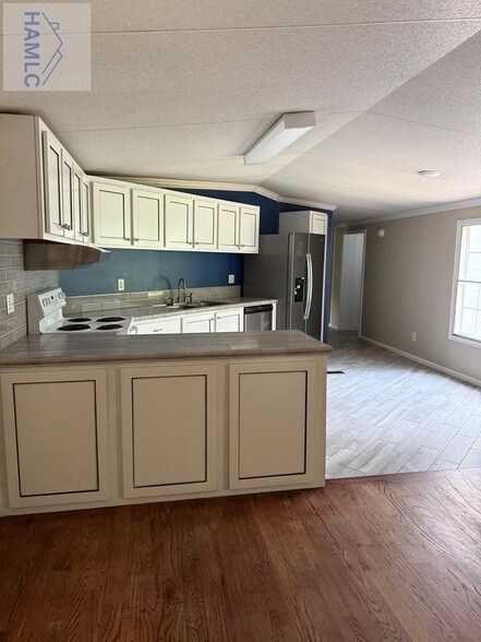Foto del edificio - 106 Cravey Ln