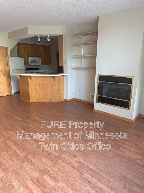 Building Photo - 15333 Greenhaven Ln