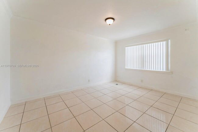 Foto del edificio - 11005 SW 1st St