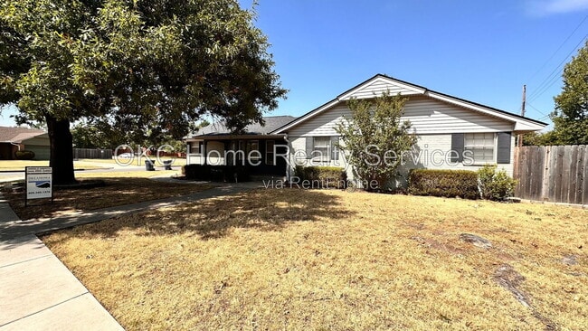 Building Photo - 6316 N Drexel Blvd