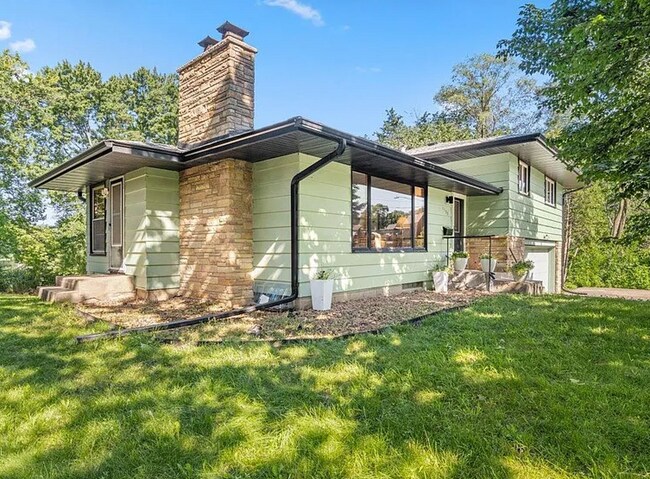 Foto del edificio - 9300 Blaisdell Ave S