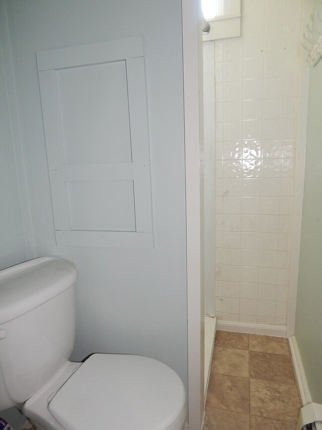 Building Photo - 73 Somerset St