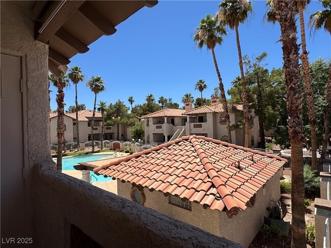 Building Photo - 1411 Santa Margarita St