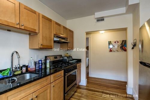 Foto principal - 240 Chestnut Hill Ave