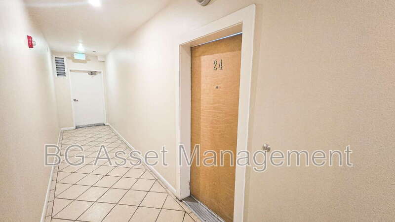 Foto principal - 1459 MacArthur Blvd