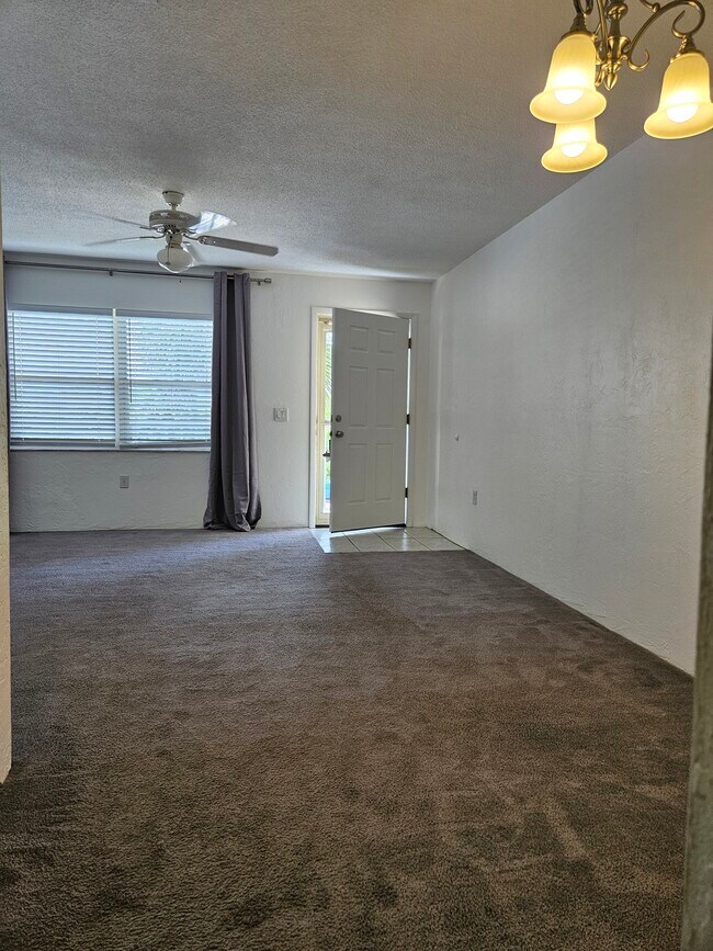 Foto del edificio - 112 7th St S