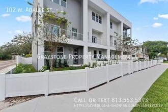 Building Photo - 102 W Adalee St