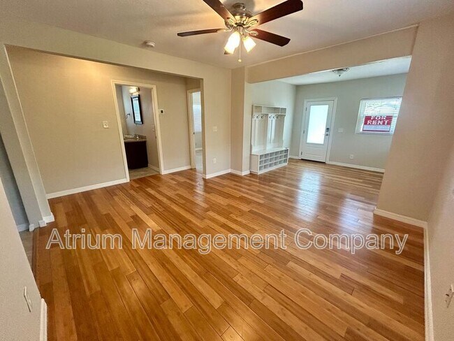 Foto del edificio - 2719 W State St