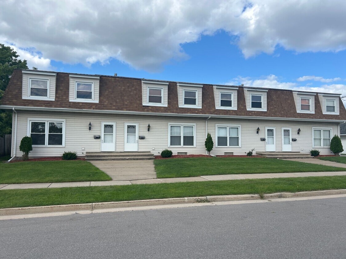 Primary Photo - 717 Fairwood Dr
