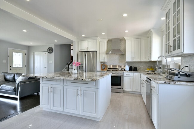 Foto del edificio - 7230 Suffield St