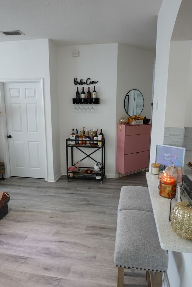 Building Photo - Stone Bridge