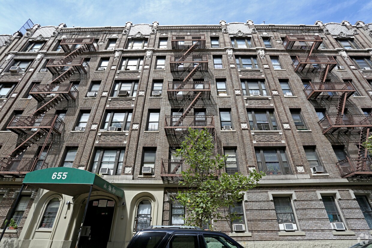 Foto del edificio - 655 W 160th St