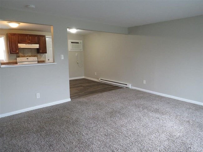 Foto del edificio - 1935 King George Dr