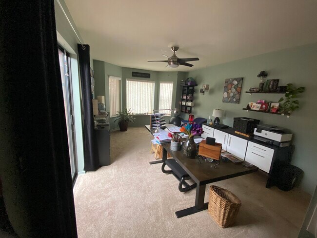 Foto del edificio - 55 Cathedral Rock Dr