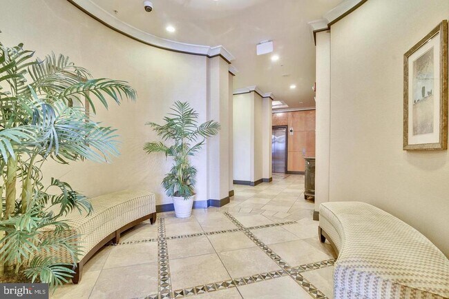 Foto del edificio - 1220 N Fillmore St