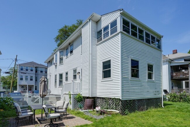 Building Photo - 30 Wilson Ave