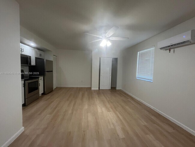 Foto del edificio - 467 NW 8th St
