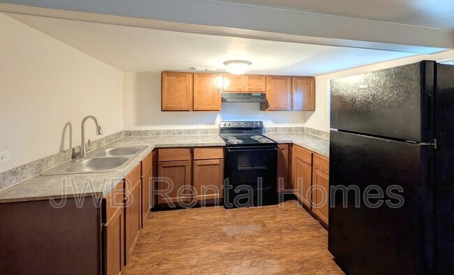 Foto del edificio - 573 E 55th St