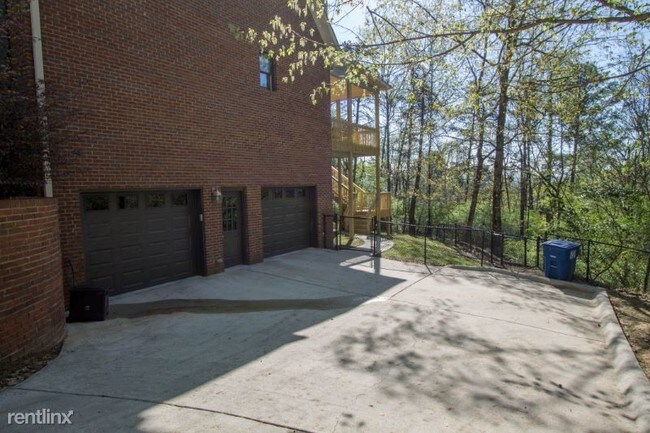 Building Photo - 5 br, 4.5 bath House - 2237 Shelterwood Rd